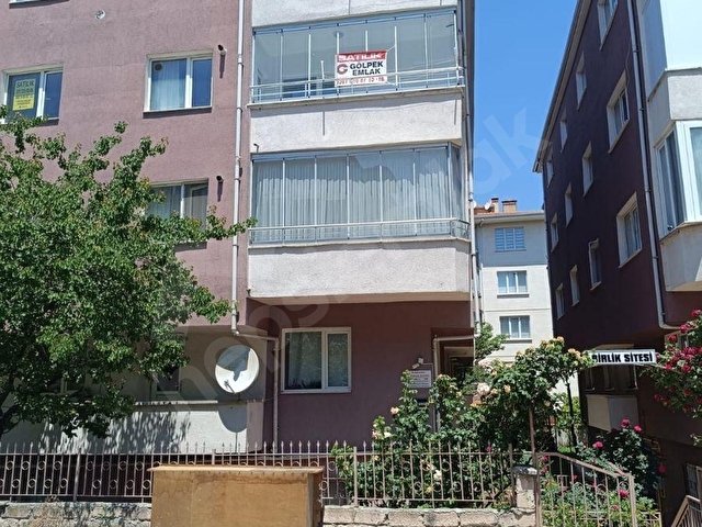 AKARBASI MAHALLESİ SATILIK 3+1 ARA KAT DAIRE - Görsel 8