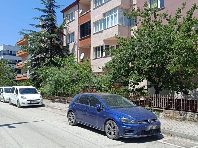 AKARBASI MAHALLESİ SATILIK 3+1 ARA KAT DAIRE - Görsel 4