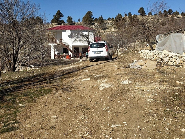 YILDIRIM EMLAKTAN BOZYAZI ARDIÇLITAŞ YENİSU CAMİ YANINDA 140 M2 DUBLEX  EV,  150 M2  BAHÇE SATILIK