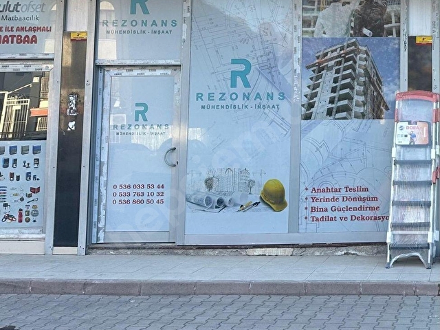 Kiralık 93 m² Asma Katlı Yüksek Tavanlı İş Yeri