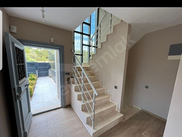 FOR SALE & FOR RENTTEN 4+2 PAŞA LİMANINDA 260M2 ARSA İÇİNDE HAVUZLU VİLLA - Görsel 17