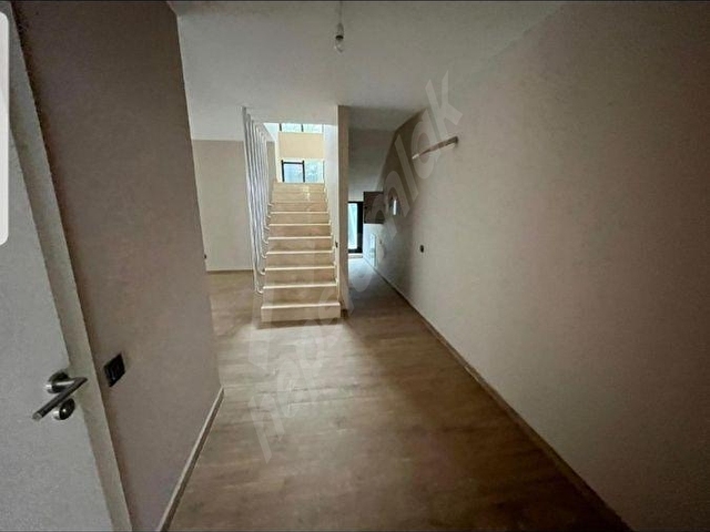 FOR SALE & FOR RENTTEN 4+2 PAŞA LİMANINDA 260M2 ARSA İÇİNDE HAVUZLU VİLLA - Görsel 13