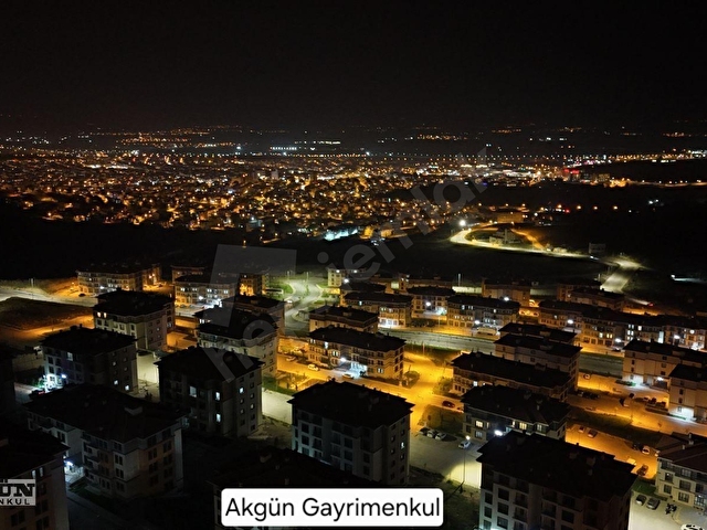 AKGÜNDEN Gop Tokide 3 etapta 2+1 Satılık daire