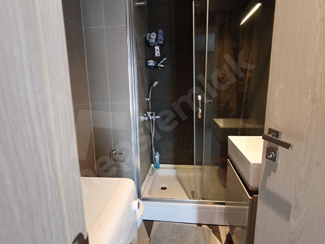 Nef 04 Kağıthanede Kiralık 1+1 Yüksek Kat Köşe Ferah Şık Daire - Görsel 24