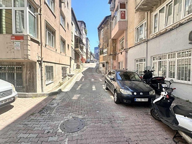 ÇELİKTEPE KOCASİNAN CADDESİNDE MERKEZE YAKIN 2+1 - Görsel 2