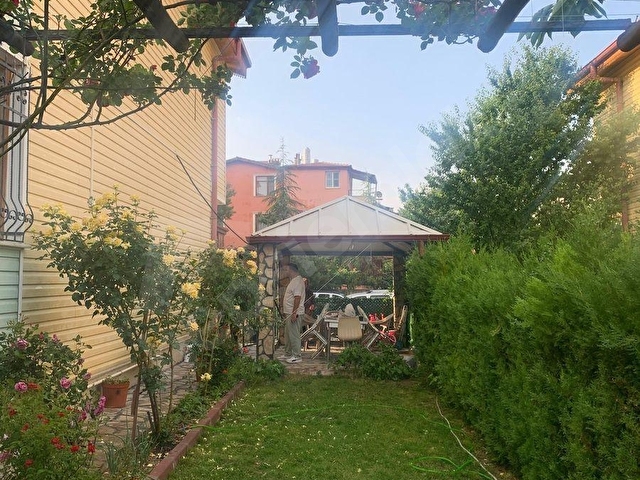 5+1VİLLA 80 M2 BAHÇESİ VAR KONUMU GÜZEL YERDE - Görsel 12