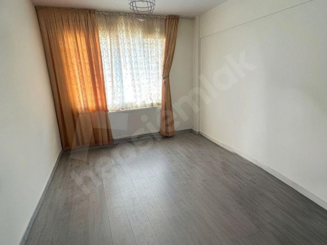SEFA YILMAZ DA YAKACIK ÇAĞ LIFE SİTESİN DE SATILIK DAİRE - Görsel 4