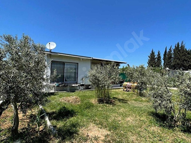 Merkeze Yakın Doğayla İç İçe! 392 m² Arsa İçinde Eşyalı 1+1 - Görsel 4