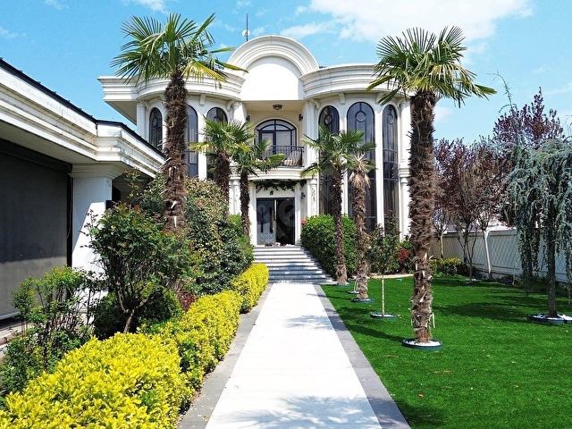 İnegölde Kapalı Yüzme Havuzlu Eşyalı Asansörlü Villa | TEKCE