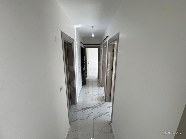 AVCILAR TAHTAKALE MAH. SIFIR OTOPARKLI 3.KAT 2+1 DAİRE - Görsel 7