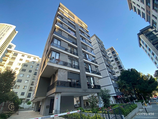 Selamiçeşme de Bağdat Caddesine 4. Bina 95 Net 3+1 Satılık Daire