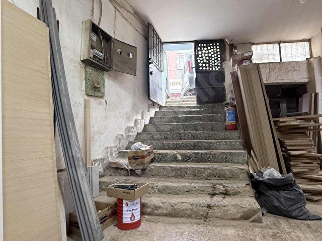 KAĞITHANEDE MERKEZİ KONUMDA DEVREN KİRALIK MOBİLYA ATÖLYESİ - Görsel 2