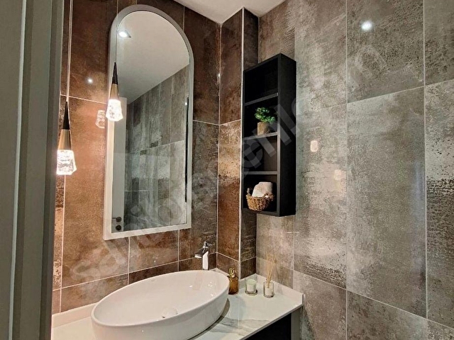 GÜLEMDEN ŞEMİKLERDE ULTRA GENİŞ HAVUZLU ÖNÜ AÇIK LÜKS DAİRE - Görsel 18