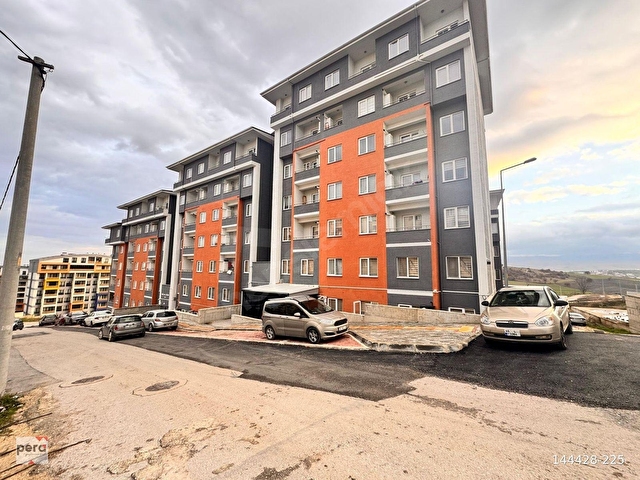PERAdan site içerisinde temiz eşyalı 2+1 dubleks daire - Görsel 14