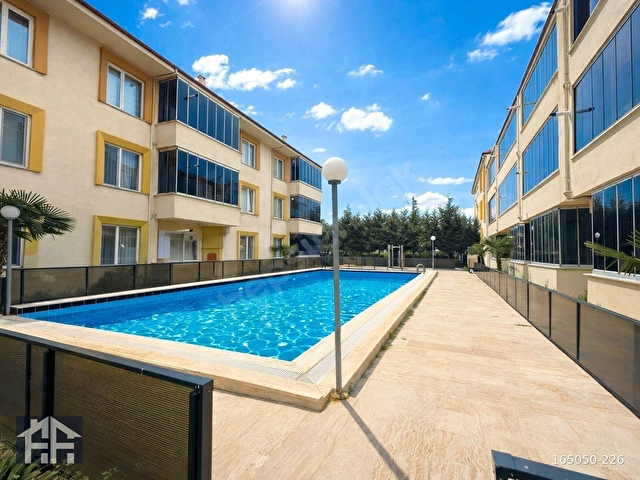 DENİZE KOMŞU HAVUZLU SİTE İÇİNDE TAMAMI BU FİYATA FIRSAT DAİRE - Görsel 4