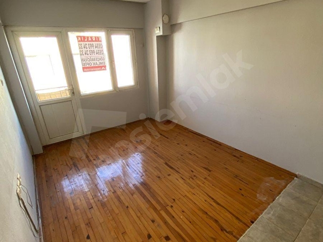 GÖKÇE BAĞÇİVAN GAYRİMENKULDEN HASTANEYE 350 METRE MESAFEDE KİRALIK ARA KAT DAİRE - Görsel 5