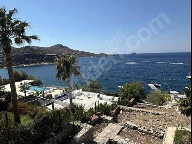 BODRUM YALIKAVAKTA MUHTEŞEM KONUMDA DENİZE SIFIR 5+1 VİLLA - Görsel 4