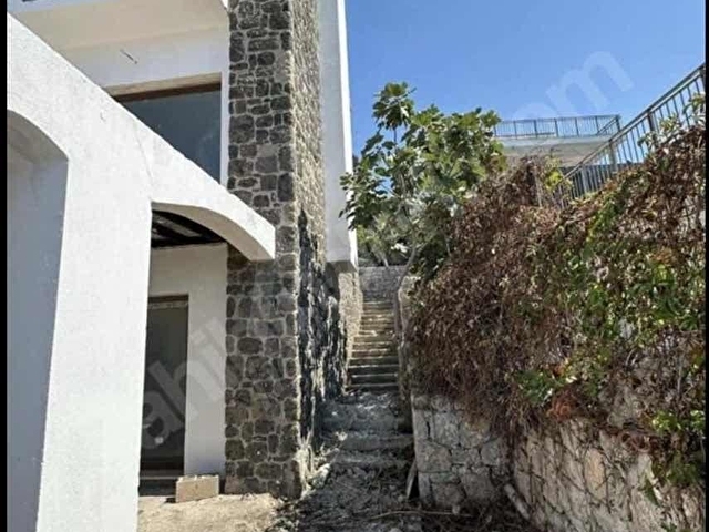 BODRUM YALIKAVAKTA MUHTEŞEM KONUMDA DENİZE SIFIR 5+1 VİLLA - Görsel 7