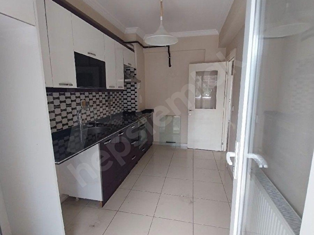 izmir Karşıyaka Şemiklerde Kiralık 2+1 Daire - Görsel 3