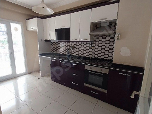 izmir Karşıyaka Şemiklerde Kiralık 2+1 Daire