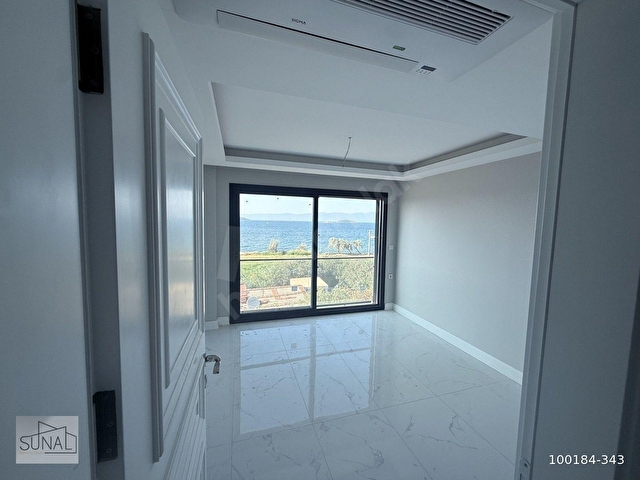 ŞİRİNKENTTE, KONSEPT PROJEDE LEBİ DERYA DENİZ MANZARALI 2+1LER
