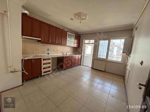 HASTANE ARKASI GENİŞ KULLANIŞLI DAİRE