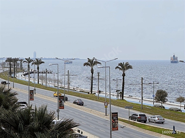 İzmir M.Kemal Sahil Bulvarında Kiralık Full Yapılı Modern Yalı - Görsel 2