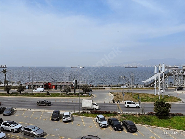 İzmir M.Kemal Sahil Bulvarında Kiralık Full Yapılı Modern Yalı - Görsel 5
