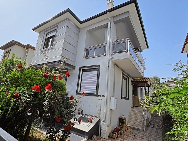 BATERDEN MİMAR SİNAN MAH. SATILIK 9+1 VİLLA - Görsel 2