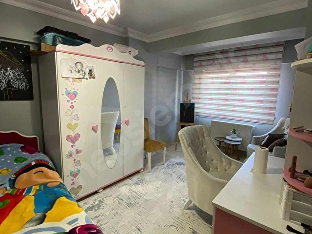 EMLAXSTOREDAN HACIKAPLANLARDA 3+1 190M2 FIRSAT DAİRE MERKEZ DE - Görsel 7