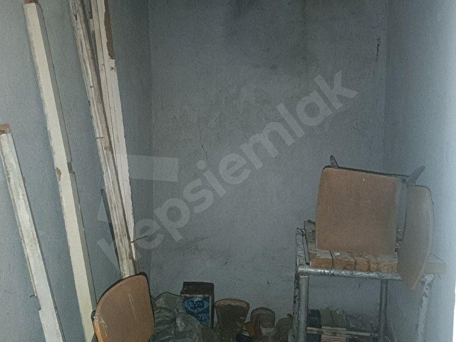 YENİBİR EMLAKTAN KIZILAYIN KALBİNDE MEŞRUİYET CADDESİNDE MUHTEŞEM GENİŞ TERASLI 1+1 DAİRE - Görsel 11