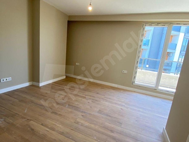 BAHARYAKA SİTESİNDE HALİÇ MANZARALI SATILIK 4+1 DUBLEKS DAİRE - Görsel 11