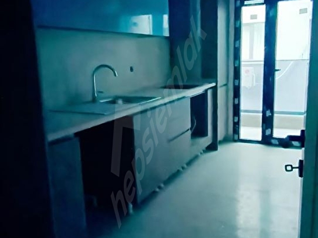 BAHÇELİEVLER MERKEZ MAHALLESİNDE GENİŞ 3+1 ARAKAT DAİRE - Görsel 24
