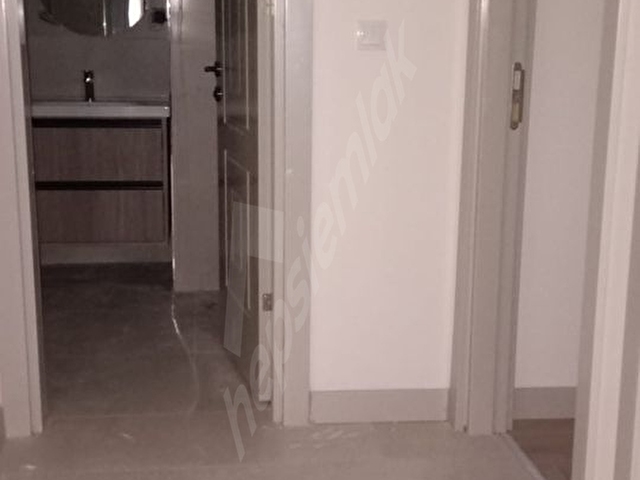 BAHÇELİEVLER MERKEZ MAHALLESİNDE GENİŞ 3+1 ARAKAT DAİRE - Görsel 11