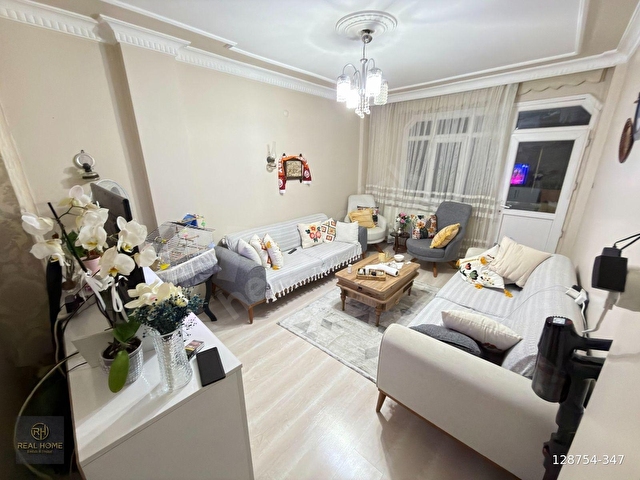 SEFAKÖYDE TEVFİK BEYDE 2+1 SATILIK 3.KAT TEMİZ DAİRE - Görsel 3