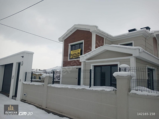 ERENKÖY (GEDİRİS) MEVKİ SATILIK 7+2 LÜKS VİLLA