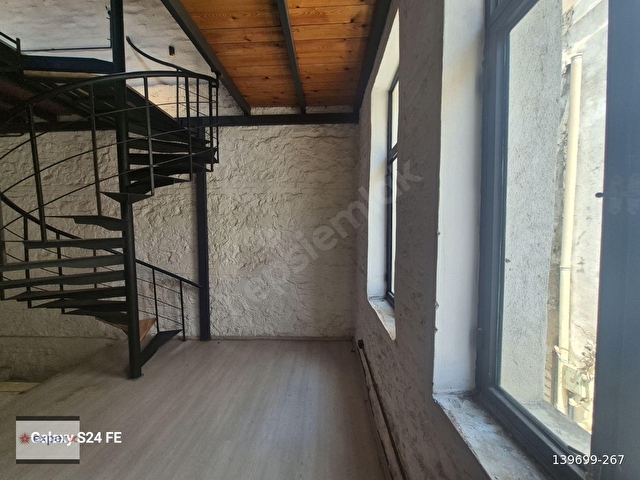 Konakta merkezi konumda kiralık dükkanlı komple bina - Görsel 16