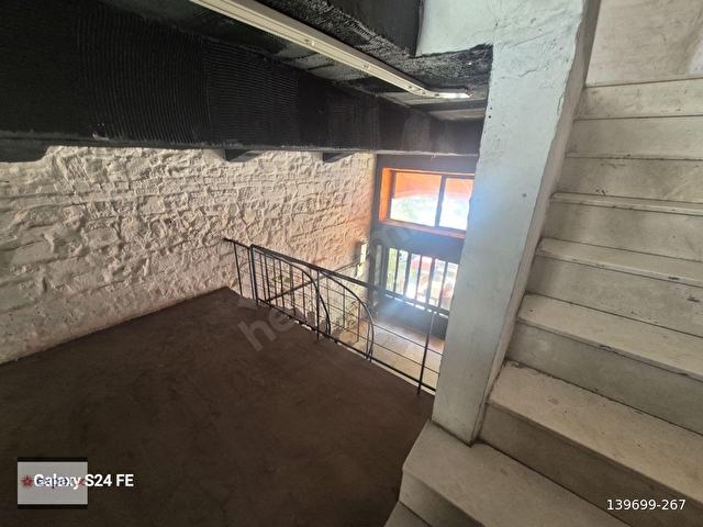 Konakta merkezi konumda kiralık dükkanlı komple bina - Görsel 27