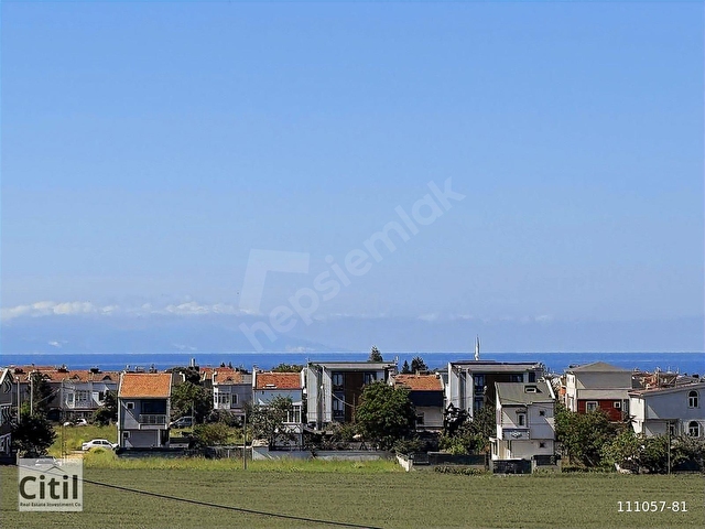 YENİÇİFTLİKTE TRIPLEKS YAZLIK VİLLA - KULLANIMA HAZIR EŞYALI - Görsel 3