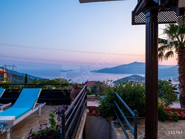 Kalkan koyuna hakim, ana yola bakan 2+1 eşyalı villa satılık - Görsel 27