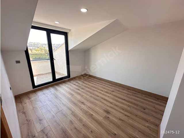 BÜYÜKÇEKMECE DE AKÇA KONAKLARINDA DENİZ MANZARARLI 4+2 DUBLEX ÇİFT GİRİŞLİ - Görsel 30
