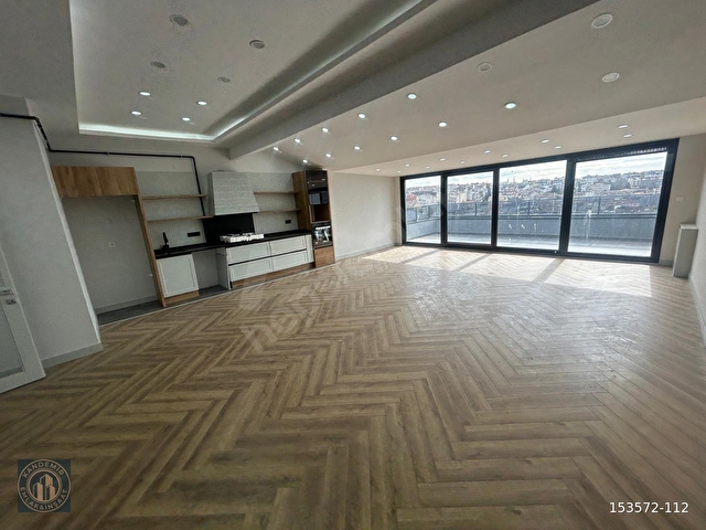 ÜSKÜDAR SULTANTEPEDE 4+2 NET 240 M2 TERASLI LÜKS DUBLEKS DAİRE - Görsel 23
