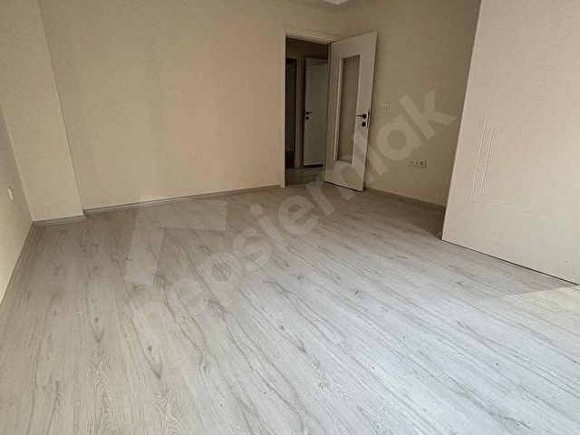 ANADOLU SOKAKTA MAHMUTBEY CADDESİNE KOMŞU SATILIK 2+1 - Görsel 18