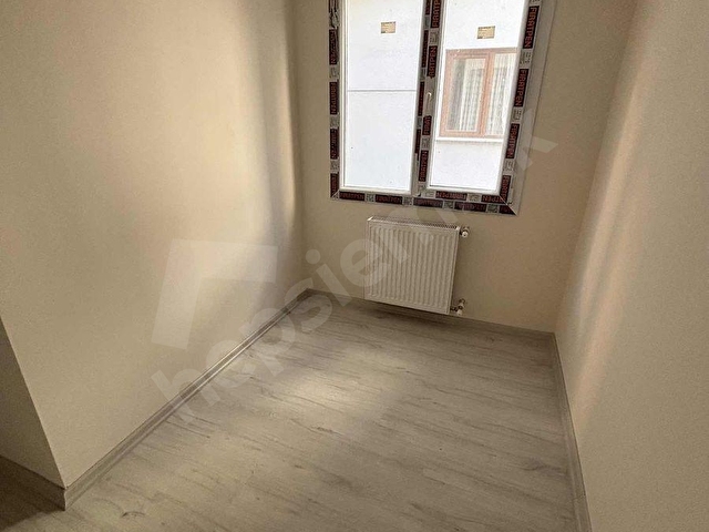ANADOLU SOKAKTA MAHMUTBEY CADDESİNE KOMŞU SATILIK 2+1 - Görsel 12