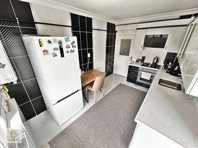 **LİYAREL GAYRİMENKULDEN GENİŞ M2 GENİŞ BALKON ASANSÖRLÜ 3+1** - Görsel 4