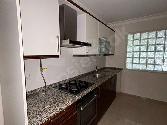 Önder Caddesi Cepheli, Ulaşım Kolaylığı Sunan Geniş Balkonlu Kiralık 2+1 Daire! - Görsel 12