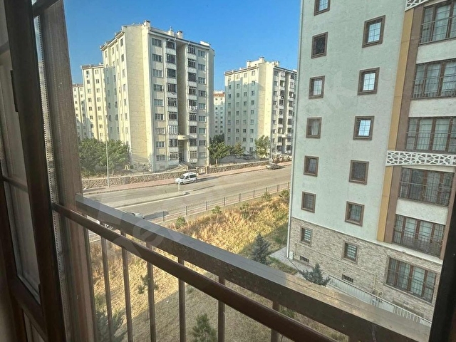 MAVİKENT ŞEHİT GAZİ SİTESİNDE C1-02 BLOK KAT 3 KİRALIK 3+1 DAİRE - Görsel 28