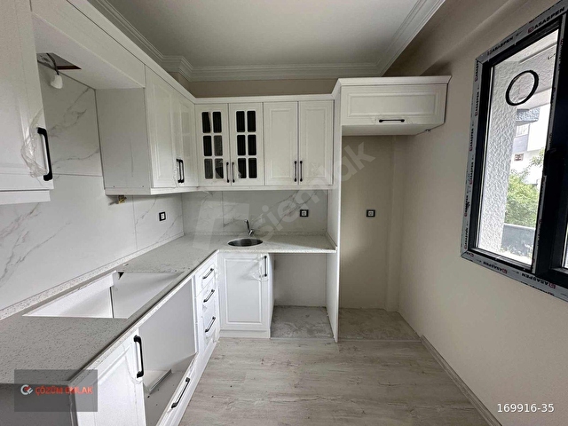 ÇÖZÜM EMLAKTAN MURADİYEDE 2+1 KAPALI MUTFAK KARANLIKSIZ DAİRE - Görsel 2