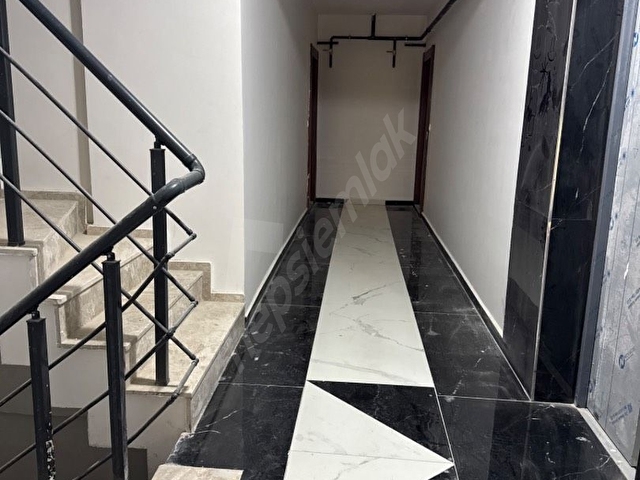 Sahibinden Karşıyaka İmbatlı’da Merkezi Konumda, Kapalı Otoparklı, Engelliye Uygun Modern Daire - Görsel 19