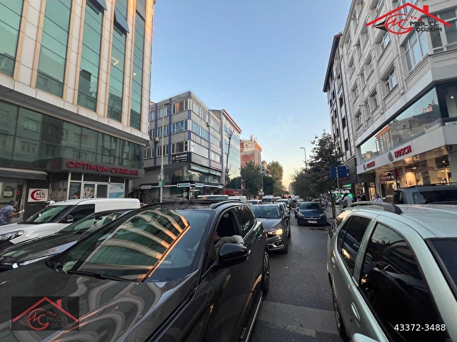 Yenibosna Yıldırım Beyazıt caddesinde kiralık 2 katlı dükkan işyeri ofis depo iş hanında Giriş ve bo - Görsel 2